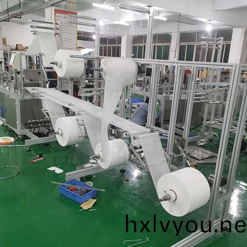 N95無紡佈口(kou)罩(zhao)打(da)片機自(zi)動口(kou)罩製片機(ji)CWKN95