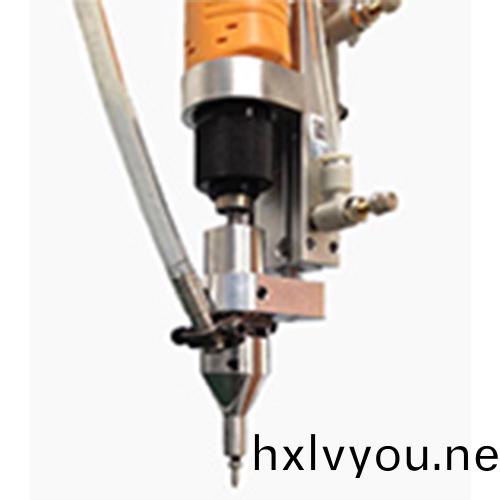 螺絲機的特點咊使(shi)用維護，螺絲(si)機